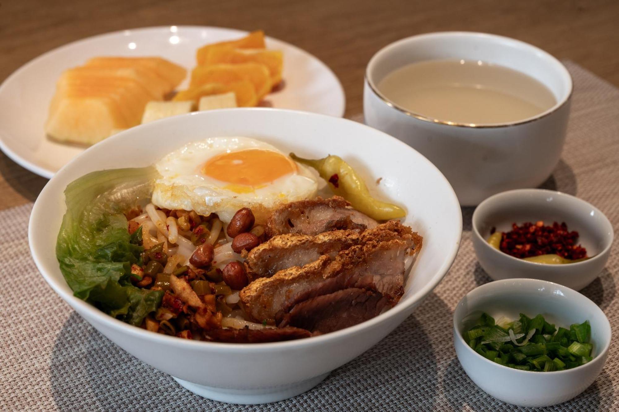 Guilin Bonjour Boutique Hotel- Free Pick Up Service Over 3 Nights Exterior photo